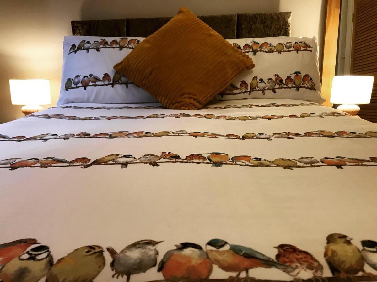 Clarabel'S Guest House- The Nook Wombourn Экстерьер фото